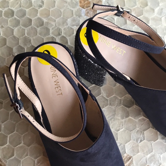 Nine West Blue peep toe 3.5” shimmer heel sandals - Picture 2 of 6